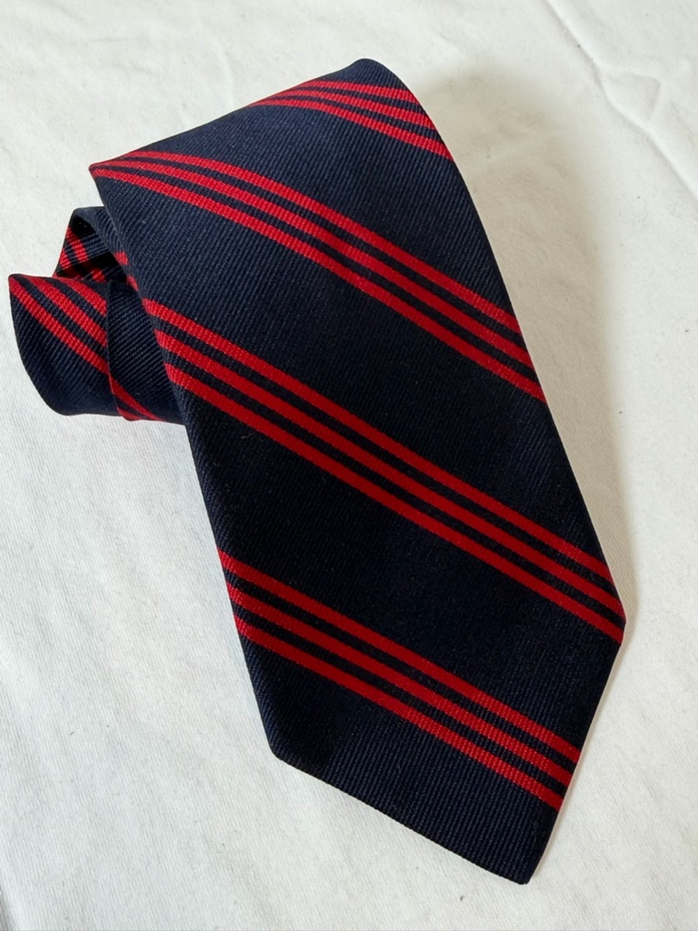 Vintage Brooks Brothers 100% Silk Classic Navy Tie with Red Diagonal Stripes